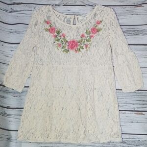 Anthropologie Umgee lace embroidered floral top